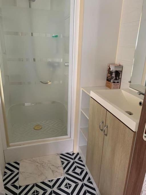 Mobil Home Bagnères-de-Bigorre المظهر الخارجي الصورة